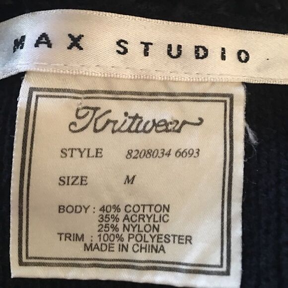 MAX STUDIO BLACK button sweater with faux fur collar - Picture 6 of 7